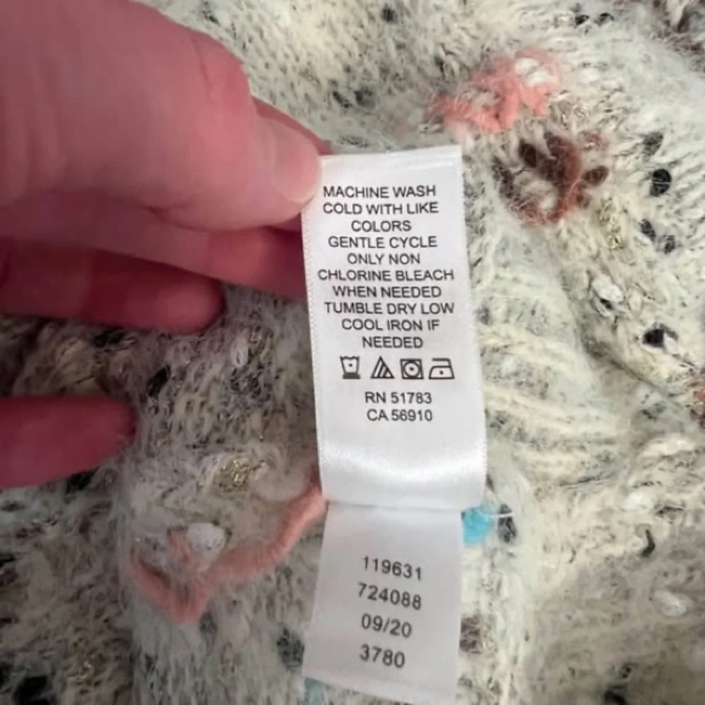 Maurices White Eyelash Cross Stitch‎ Stripe Crew Neck Sweater Small Like New
